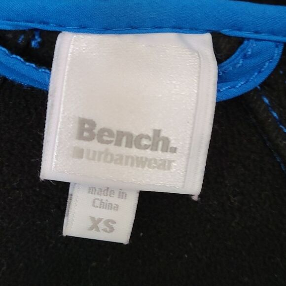 Bench Blue Zip Up Jacket like new condition in extra small - Picture 3 of 6